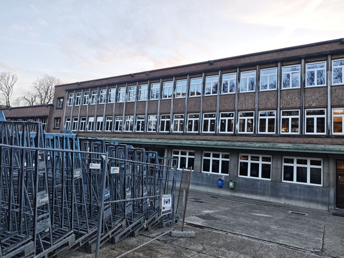 Châssis — Collège Saint-Pierre, Uccle (avec Bekaert)